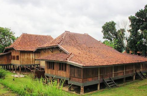 6 Rumah Adat Sumatra Selatan dan Ragam Filosofi di Baliknya